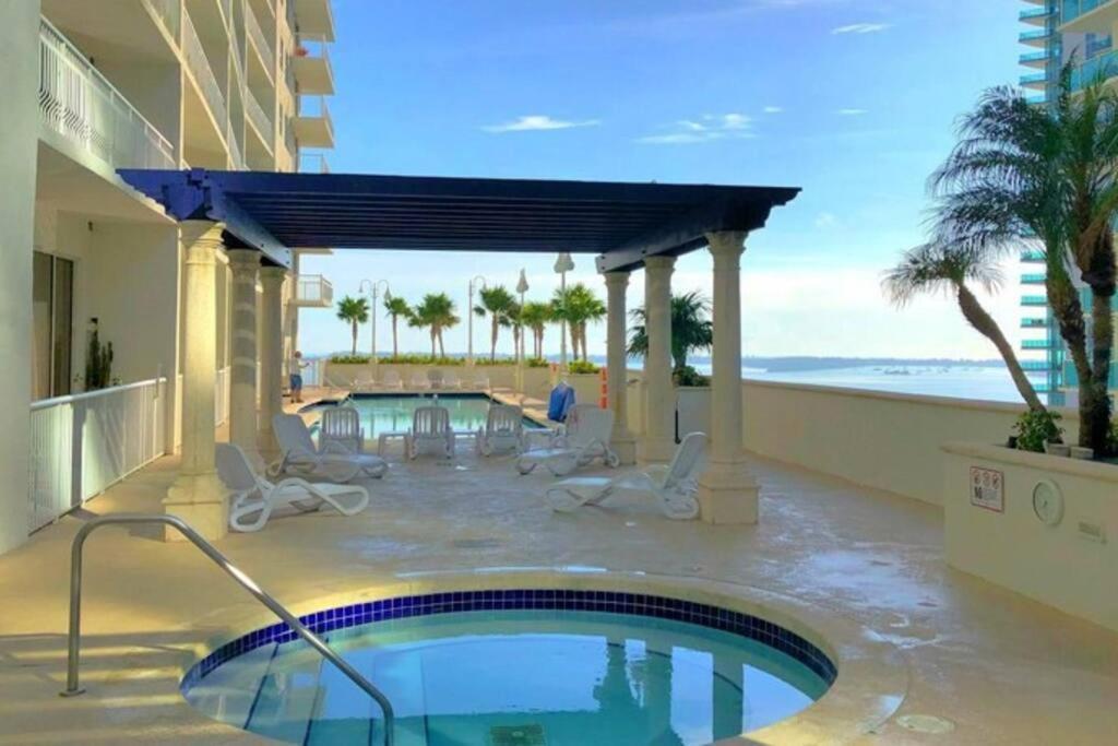 Lovely Condo With City & Ocean Views. Sleep Up To 6 People! マイアミ エクステリア 写真