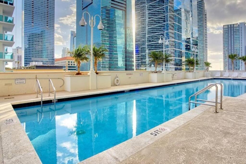 Lovely Condo With City & Ocean Views. Sleep Up To 6 People! マイアミ エクステリア 写真